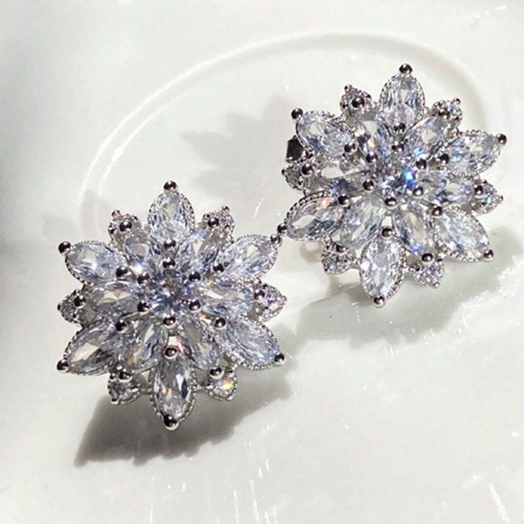 Luxe Cubic Zirconia Flower Statement Elegant Earrings - Picture 2 of 4